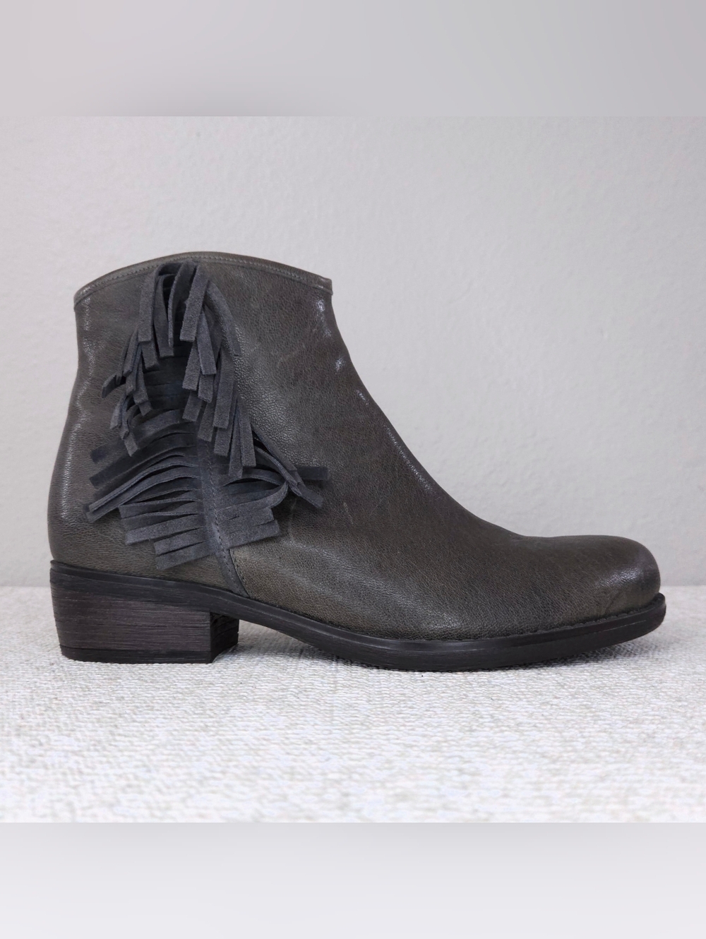 New! Eric Michael Ankle Boots Heeled Fringe Booties EU 39